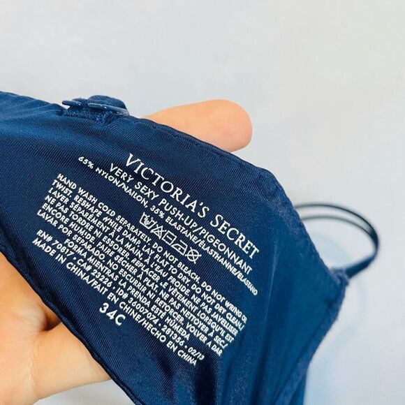 Victoria’s Secret blue bra padded adjustable - Picture 9 of 9
